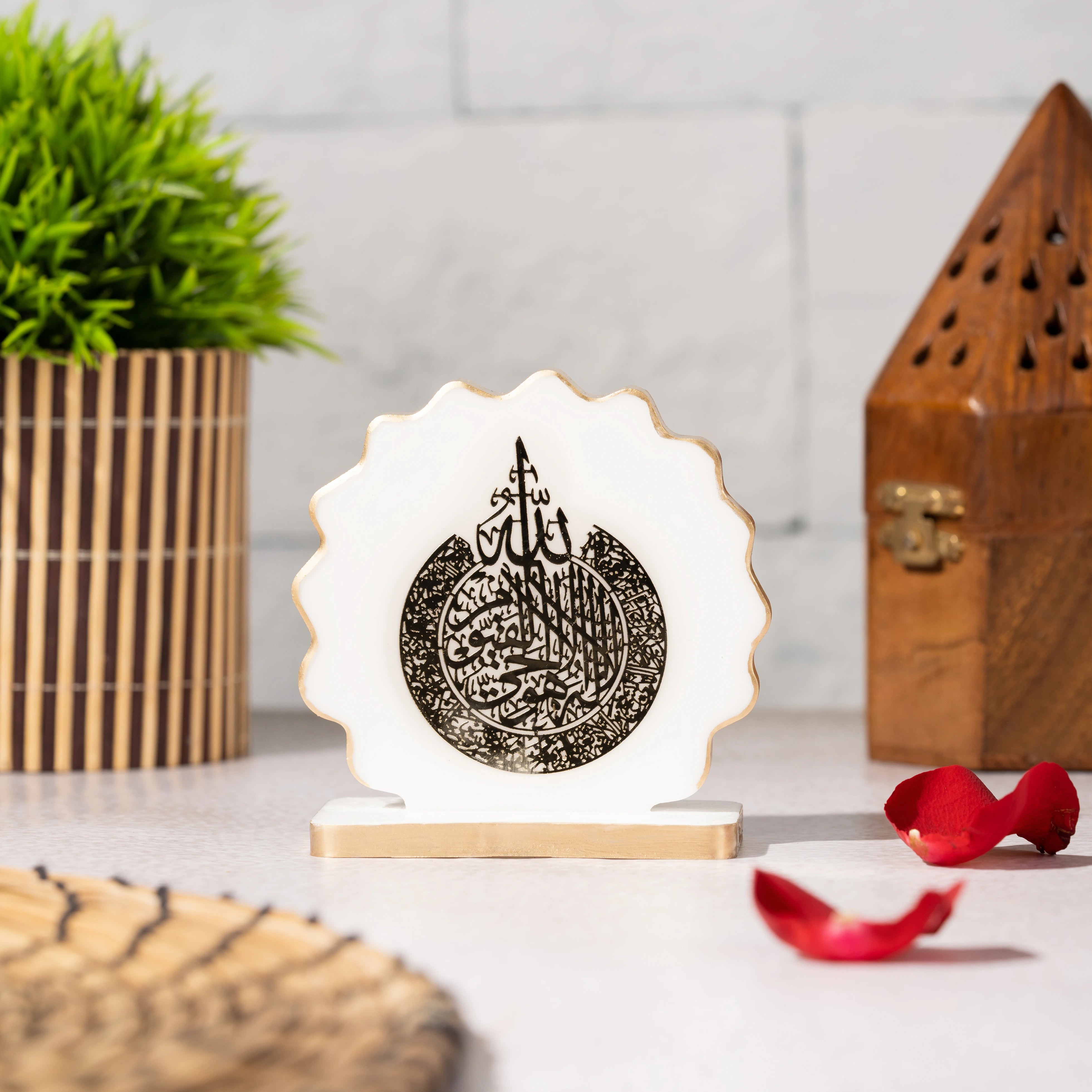 Handcrafted Resin Ayatul Kursi Dashboard Idol with Metallic Gold Sticker