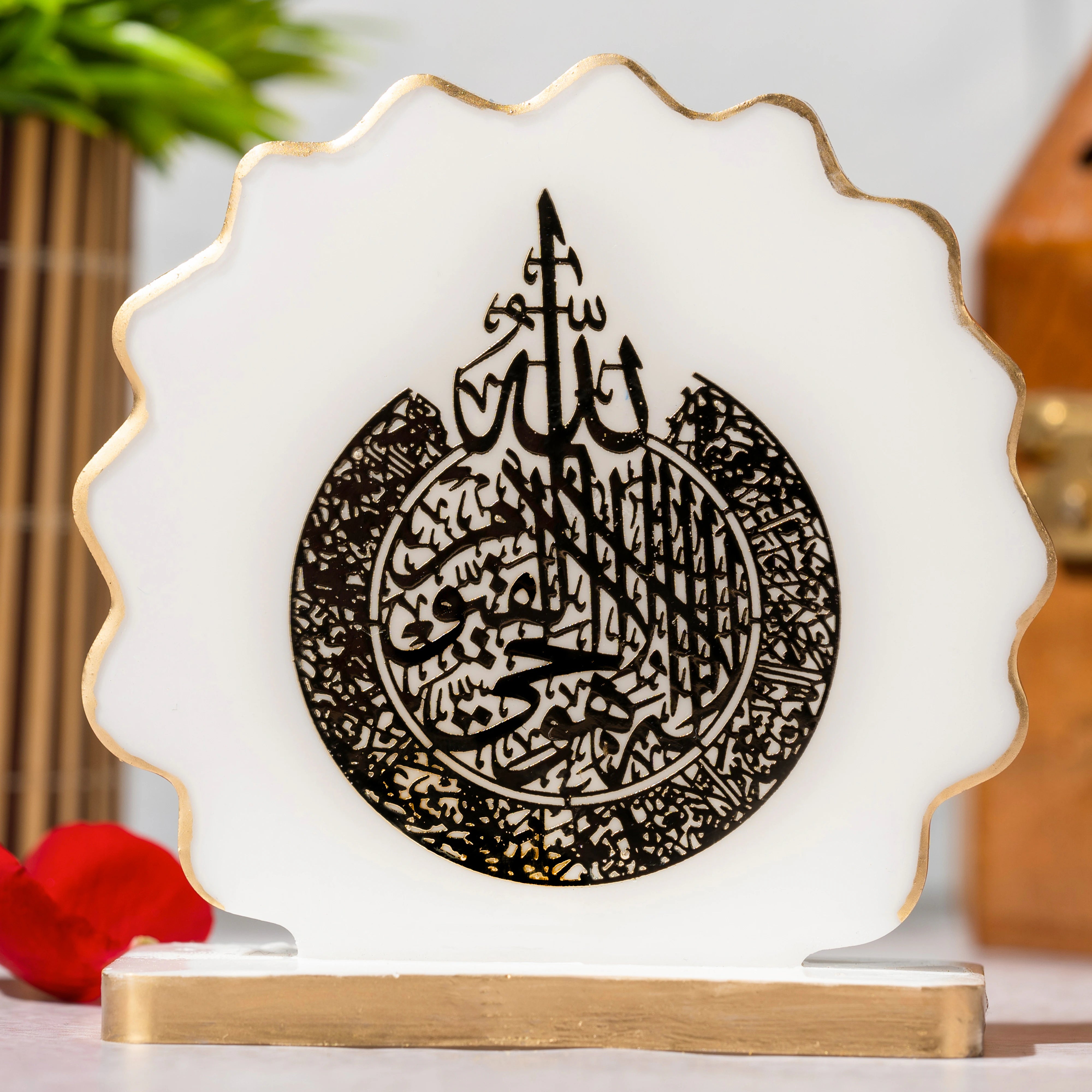 Handcrafted Resin Ayatul Kursi Dashboard Idol with Metallic Gold Sticker