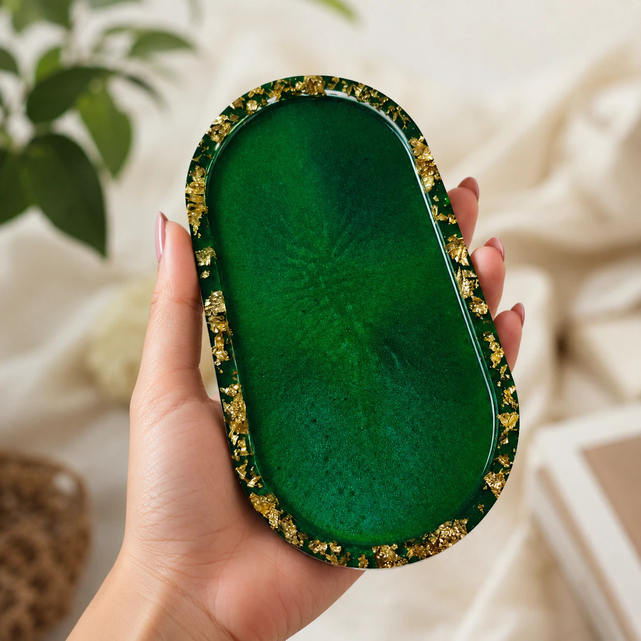 Handcrafted Resin Trinket Tray with Golden Flakes – for Rings, Earrings & Keys & Home Decor Accent
