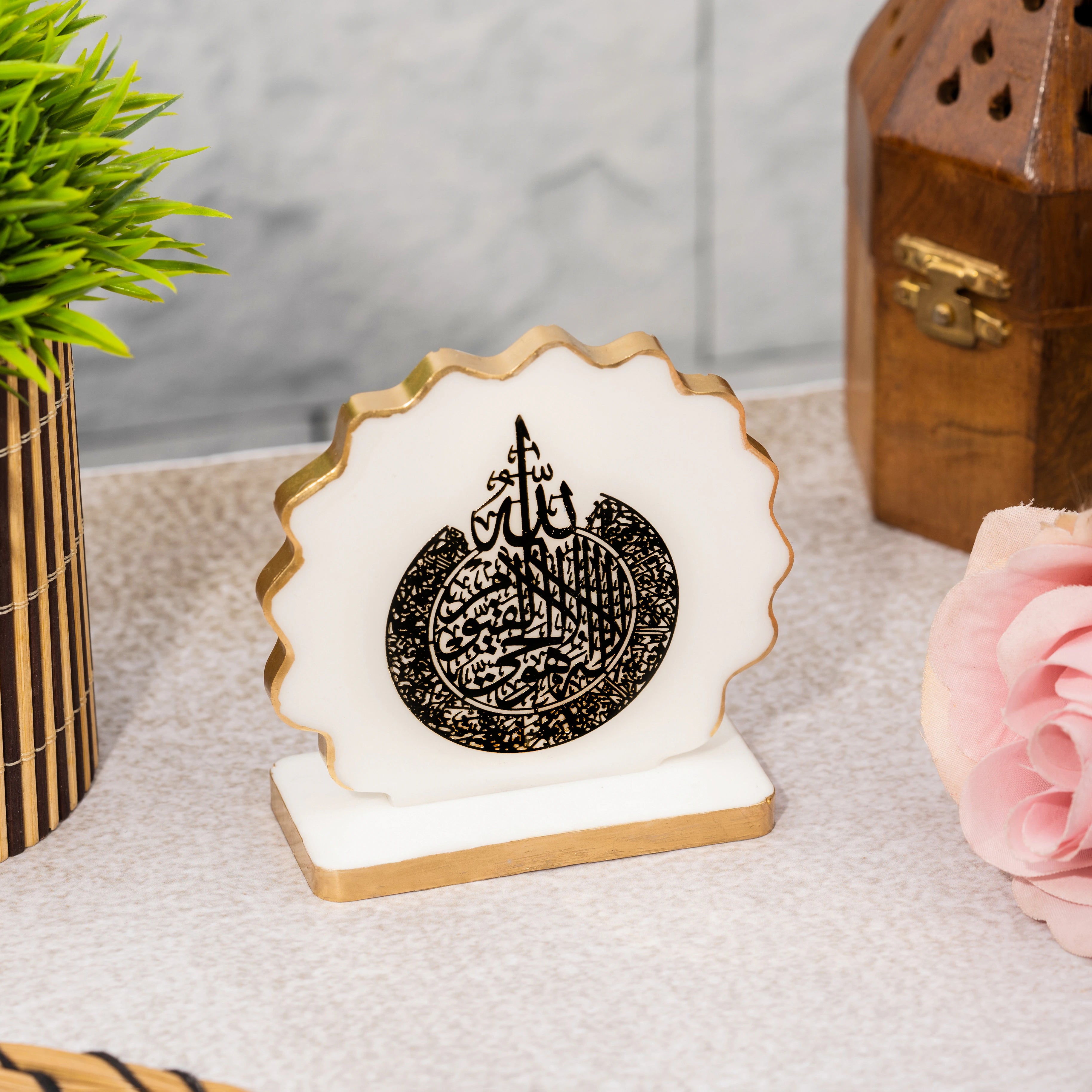 Handcrafted Resin Ayatul Kursi Dashboard Idol with Metallic Gold Sticker