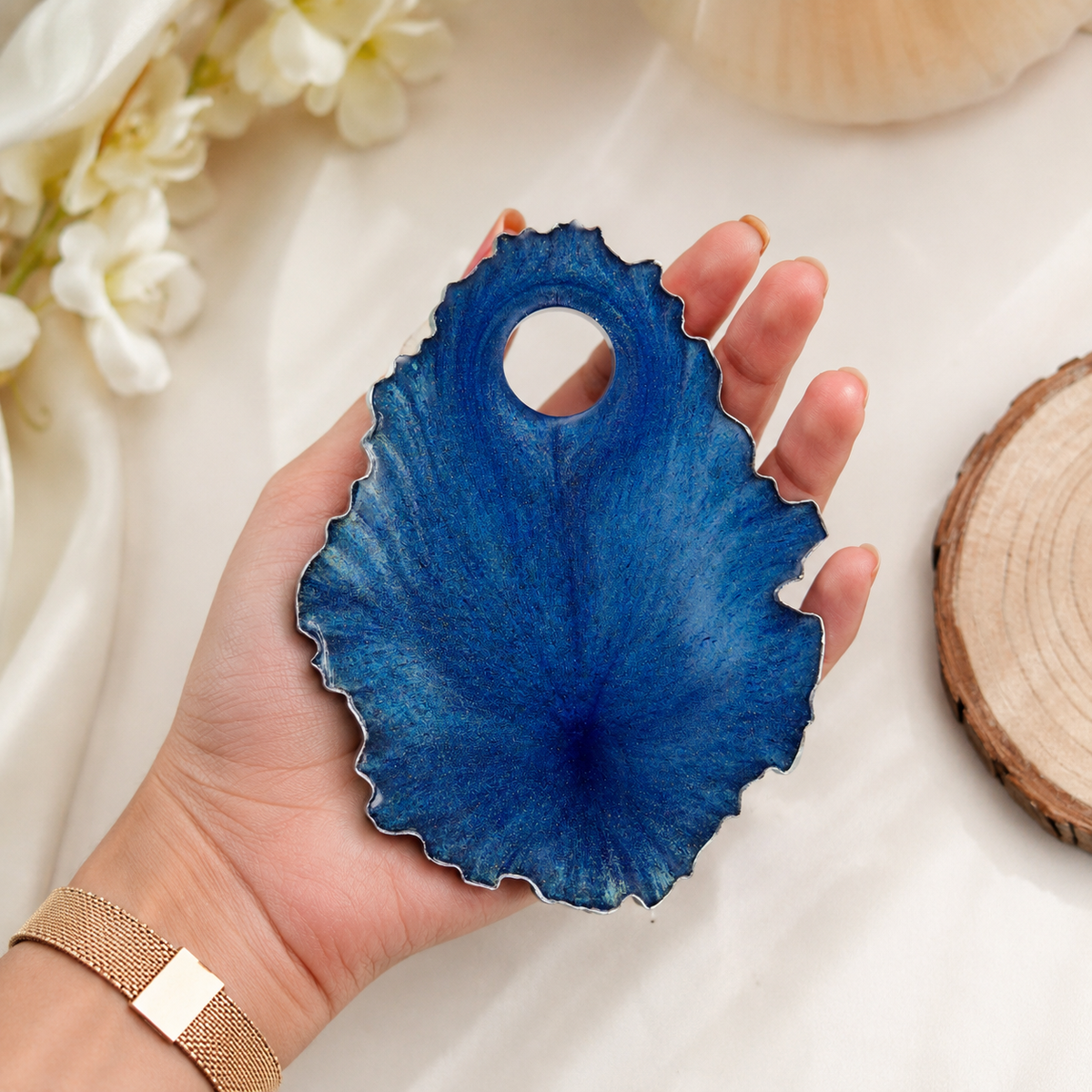 Handcrafted Resin Makeup pallete– for Blending makeup lipsicks concelors, etc | Agate