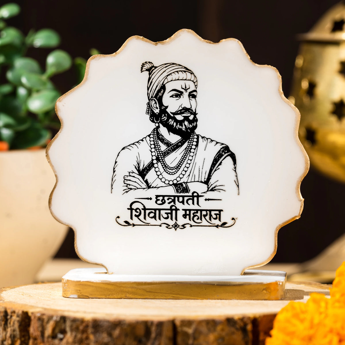 Handcrafted Resin Chatrapatti Shivaji Maharaj Dashboard Idol with Metallic Gold Sticker